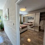 Ellara Penthouse * Zrnovo