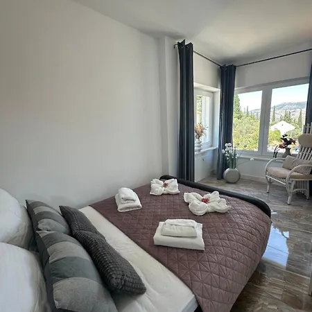 Ellara Penthouse Apartamento
