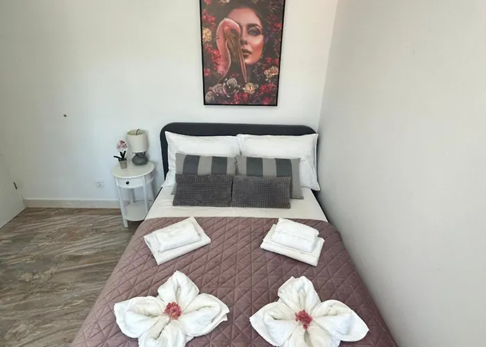 Ellara Penthouse Apartamento *