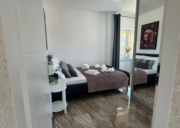 Ellara Penthouse *