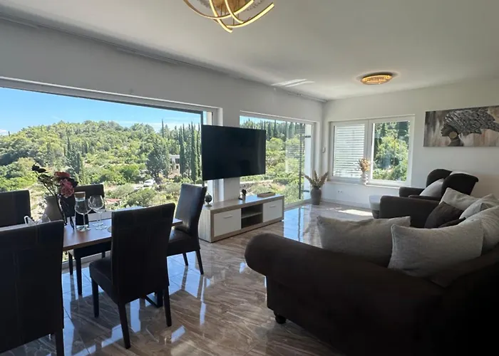 Ellara Penthouse Apartamento