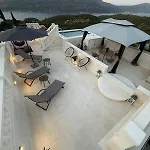 Ellara Penthouse דירה Zrnovo