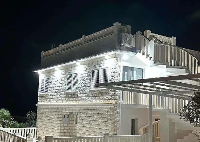 Ellara Penthouse Žrnovo