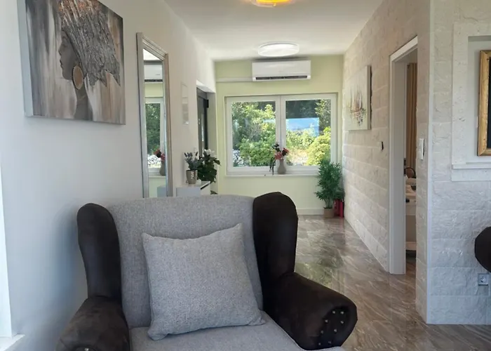 Ellara Penthouse Žrnovo