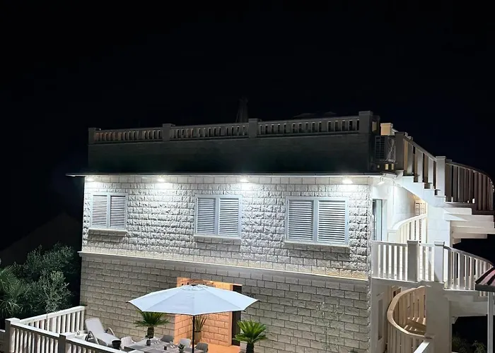 Apartman Ellara Penthouse Žrnovo